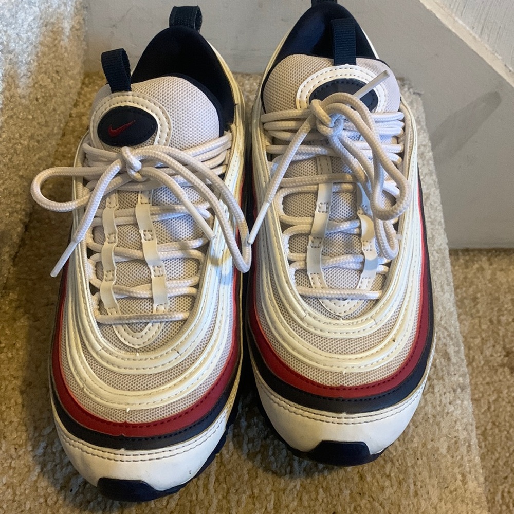 Nike - Picture 2 of 10